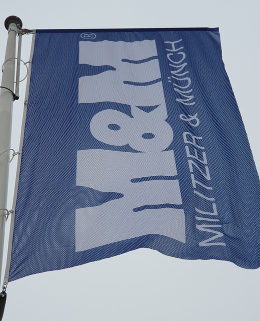 Flaga na maszcie — Militzer & Münch